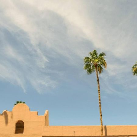 Frontdesk North Scottsdale Paradise Valley Apts Phoenix Exterior photo
